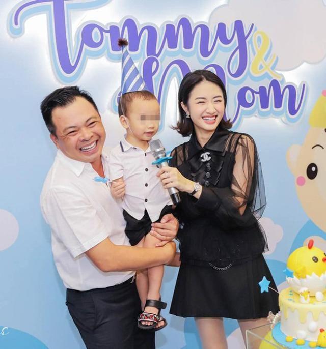 越南「21歲超高顏值選美小姐」嫁大自己19歲的富商...竟引網怒：男方外貌平平根本不配！