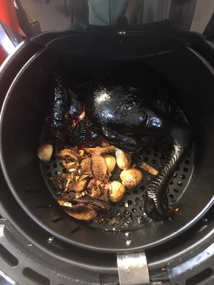 人妻開蓋「氣炸鍋只有薑蒜」超烏龍！2張照找碴：烤雞在哪裡　圈出秒笑噴