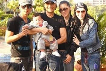 謝賢80歲近照曝光,打起人來下手真狠,小女友為什麼不要孩子?