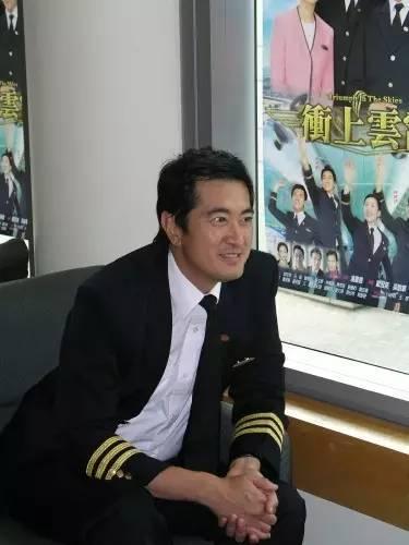 不繼承家業卻跑去TVB演戲，《衝上雲霄》里只有他真會開飛機