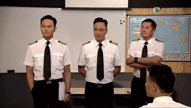 不繼承家業卻跑去TVB演戲，《衝上雲霄》里只有他真會開飛機