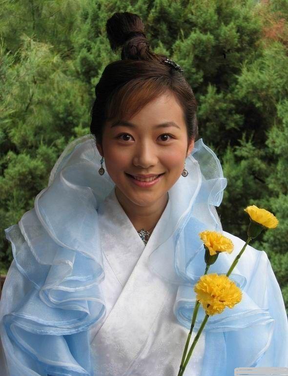 56歲張學友妻子近照曝光，雖命運坎坷卻一生幸運，如今生活成這模樣