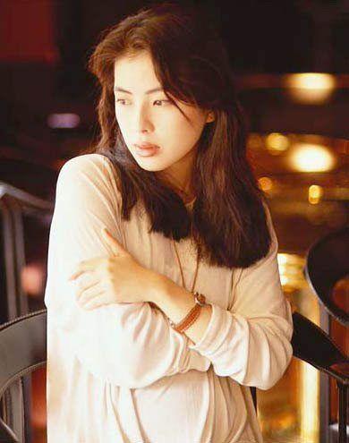 56歲張學友妻子近照曝光，雖命運坎坷卻一生幸運，如今生活成這模樣