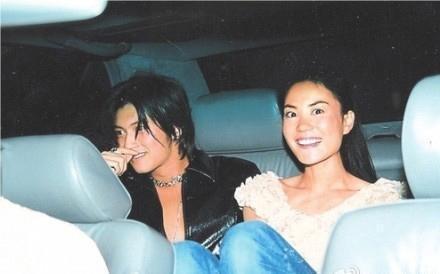 王菲前夫竇唯落魄，李亞鵬嚴重禿頂，只有謝霆鋒變成了這樣