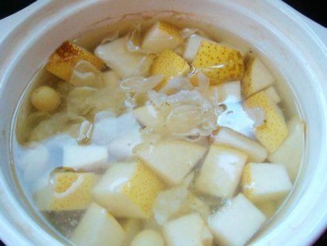 嗓子幹癢總想咳，1塊錢買它煮水喝，1天見效，除根不復發