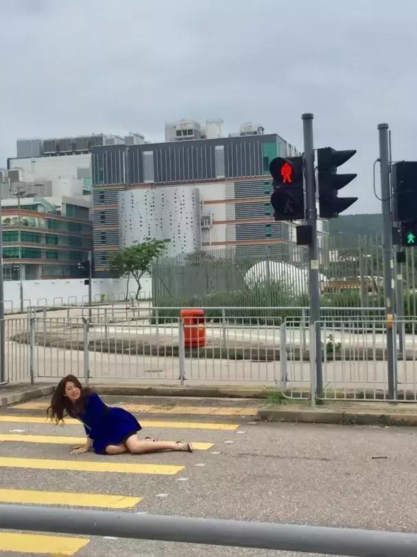她是最拜金的港女OL 學藝精通TVB要力捧哦！