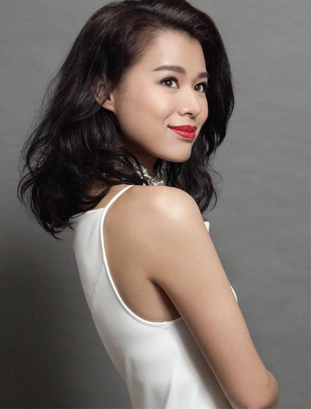 這20年TVB的當家花旦們顏值的變化，佘詩曼真是從小美到大，胡定欣的變化真大啊