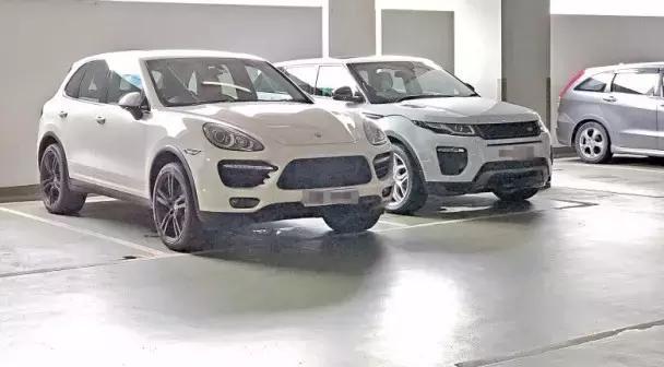 他曾被質疑上位即棄糟糠女友，如今日久生情秘戀富家港姐！