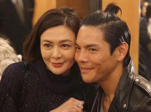 看了陳嵐和向華強的合照，才明白關之琳為何當不了向太