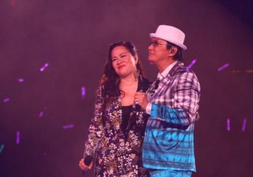 李小龍女兒李香凝48歲胖成這樣，現身香港和許冠傑譚詠麟同台