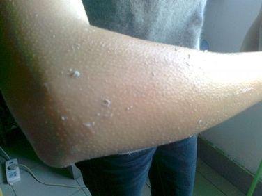 洗澡的時候從你身上搓出來的「泥」到底是什麼?「真相」嚇人一大跳!