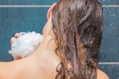 洗澡的時候從你身上搓出來的「泥」到底是什麼?「真相」嚇人一大跳!
