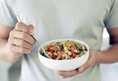 高血壓再饞這幾物,也別常碰!當心貪吃血壓飈升,意外隨時發生