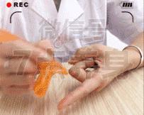 老中醫一絕:每天刮這裡，經絡通了，百病不侵！肩頸不痛了，腰不痠腿不疼了，偏頭疼也好了！