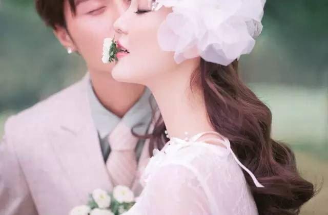 我車禍截肢，老婆不離不棄，突然看到手機屏幕一亮，我嚇癱崩潰