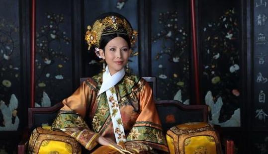 毛舜筠蔡少芬黎美嫻，三姐妹同框相聚！網友：還以為在拍TVB