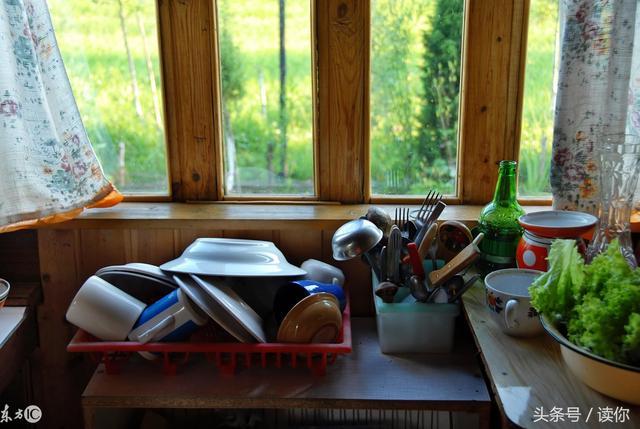 婆婆每天給我留早餐,一天提前起床,看到桌上三碗米粉,我愣住了