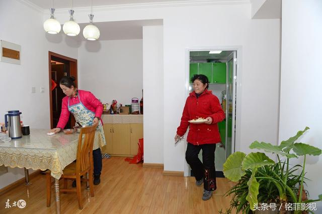 我婆婆住院我不伺候，丈夫要拿刀砍我，我放了一段錄音他求我原諒