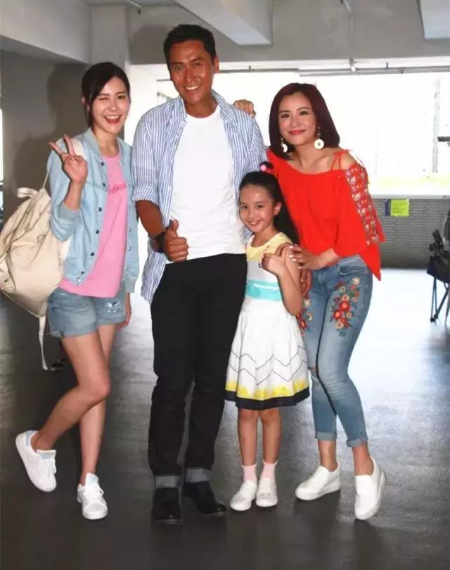 加盟TVB拍五劇全未播，男生心目中的「性感女神」，至今未婚