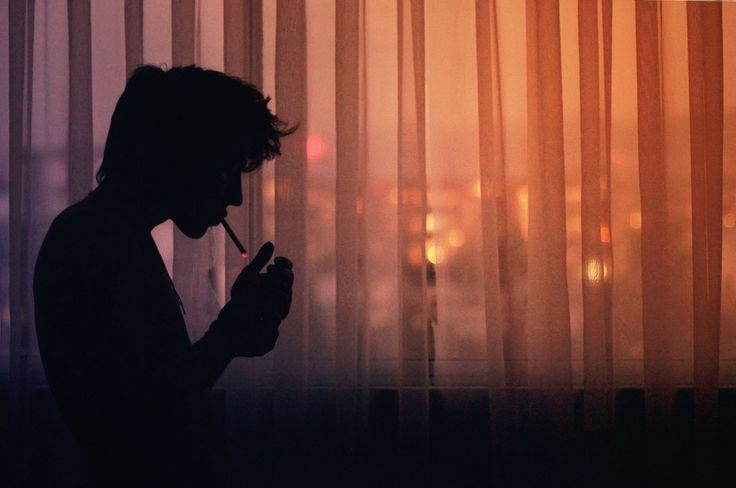 %e6%8a%bd%e8%8f%b8-%e7%94%b7-%e7%aa%97%e6%88%b6-%e9%bb%9e%e7%85%99