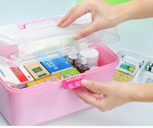 小姑處處針對嫂子，周末小姑孩子高燒40度，得知真相後大哭求原諒