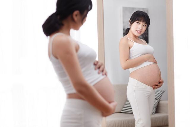 懷孕五月被婆家趕出來，辦年貨時我發條朋友圈，婆婆哭著求我回去