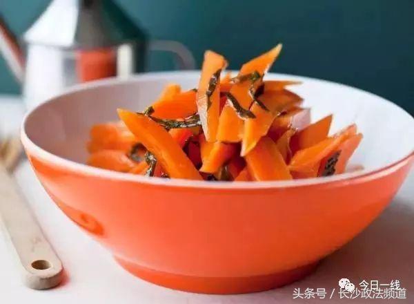 男子年會上身亡,死前連喝20多瓶白酒,孩子才2歲……