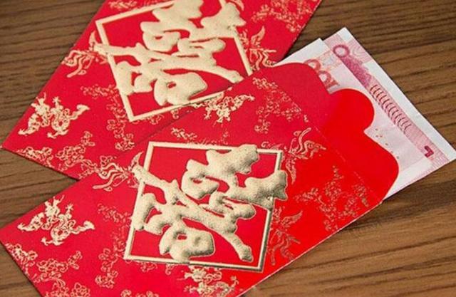 回娘家給爸媽兩萬紅包，他們喜笑顏開，到家後老公的做法讓我懵了