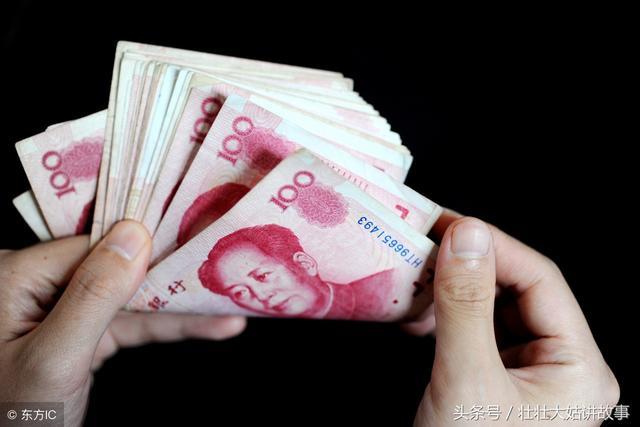 照顧臥床婆婆一年，她每月給我1500，大姑姐來一趟，我再不伺候