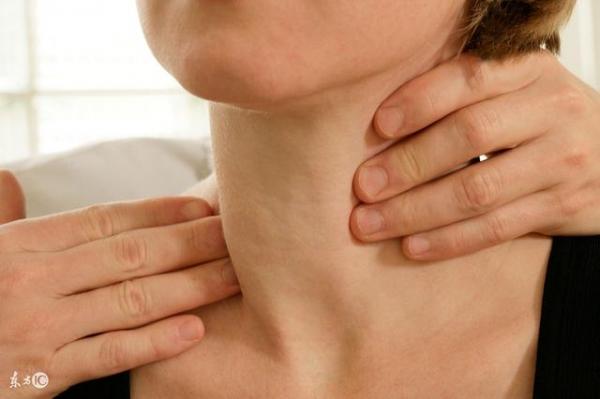 突然發現自己的脖子變粗，你可能患了甲狀腺疾病！