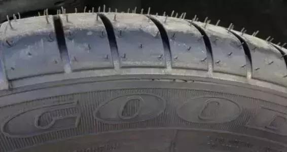 提新車要檢查這幾個地方，沒毛病才算一輛好車！