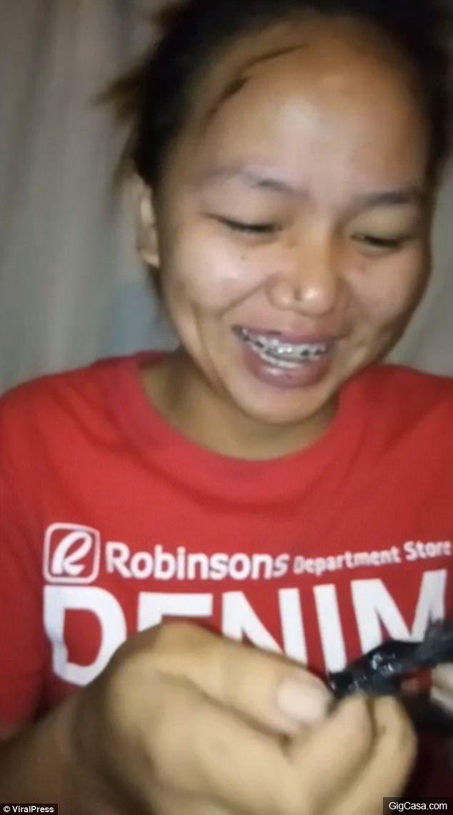 女子太想清粉刺沒看說明書，撕下麵膜後「之後照」讓網友為她默哀...