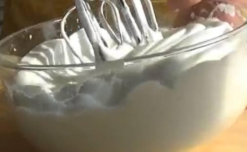 想吃蛋糕不用出去買了，把比例告訴你，自己在家就能做，零失敗