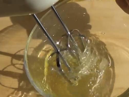 想吃蛋糕不用出去買了，把比例告訴你，自己在家就能做，零失敗