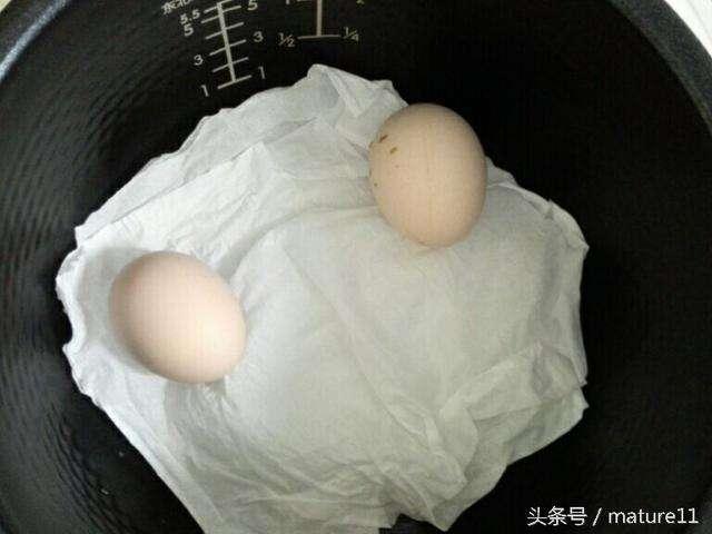 你還在用水煮雞蛋嗎？教你只需幾滴水、不動火煮雞蛋，省時省水！