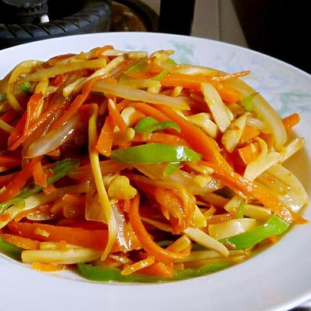 洋蔥最好吃的19種做法，簡單好做又便宜，一天一顆洋蔥一年不生病