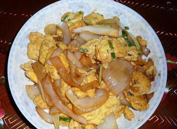 洋蔥最好吃的19種做法，簡單好做又便宜，一天一顆洋蔥一年不生病