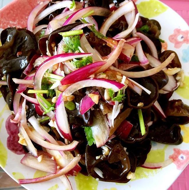 洋蔥最好吃的19種做法，簡單好做又便宜，一天一顆洋蔥一年不生病