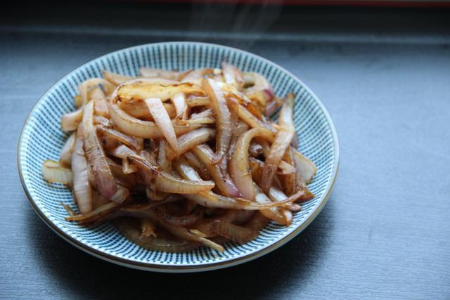 洋蔥最好吃的19種做法，簡單好做又便宜，一天一顆洋蔥一年不生病