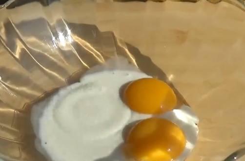 想吃蛋糕不用出去買了，把比例告訴你，自己在家就能做，零失敗