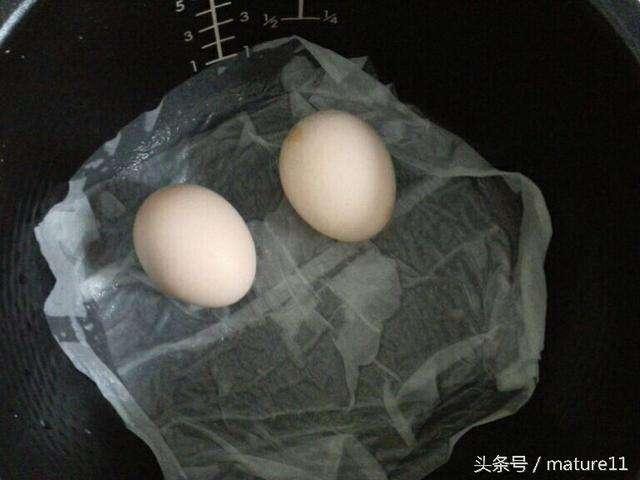你還在用水煮雞蛋嗎？教你只需幾滴水、不動火煮雞蛋，省時省水！