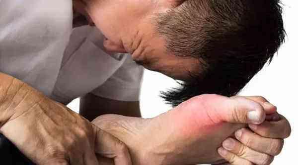 這種蔬菜是痛風的「死對頭」，煎水常喝，一周尿酸就降了