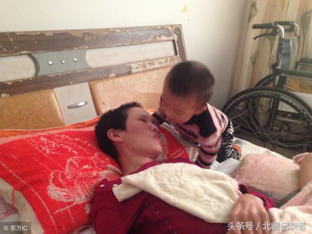 感動！深度昏迷媽媽成功產子，兩年後兒子嘴對嘴喂食又救活了母親