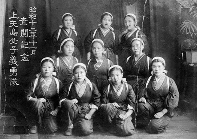 在侵略戰爭窮途末路之際，日本女性還參加了「女子義勇隊」。(圖/文史網)