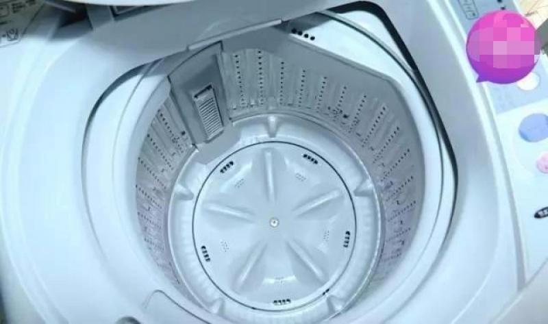 剛洗完的洗衣機看起來很乾淨,但用這簡單方法「真正的髒汙」才能被洗出來