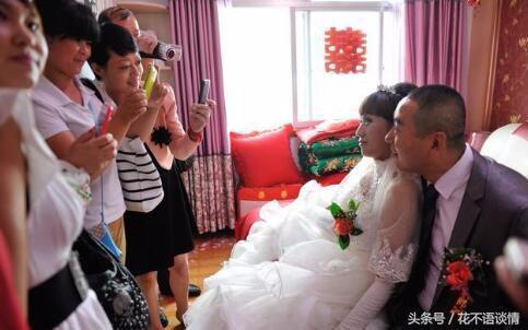 婆婆幫忙帶孫子，兒媳每個月給300塊錢，夜裡聽到對話兒媳落淚