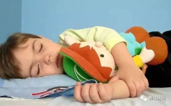 【科學育兒】早睡不一定長高，兩個黃金時間睡覺，孩子長高最有效