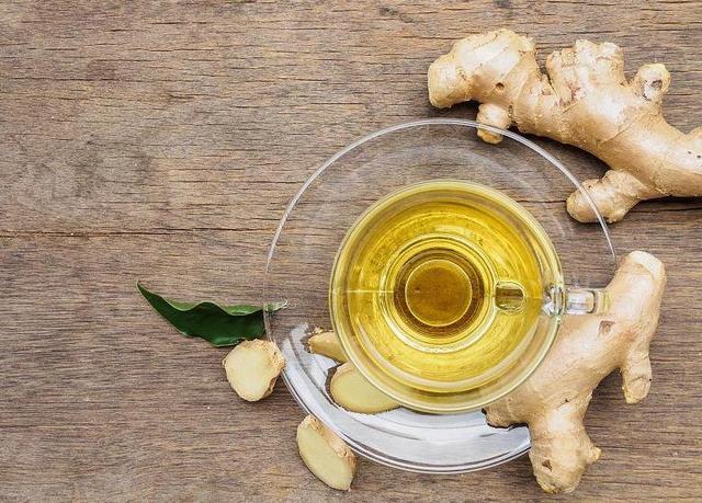  睡覺前用「生薑」塗腳底，堅持一星期，3件好事便不請自來