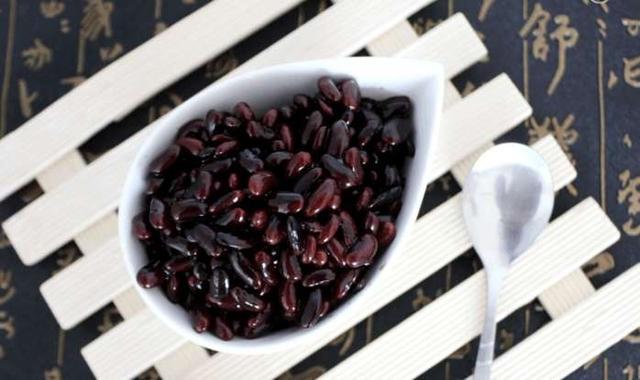  白髮越來越多？因為你經常吃這三種食物！最好少吃點…