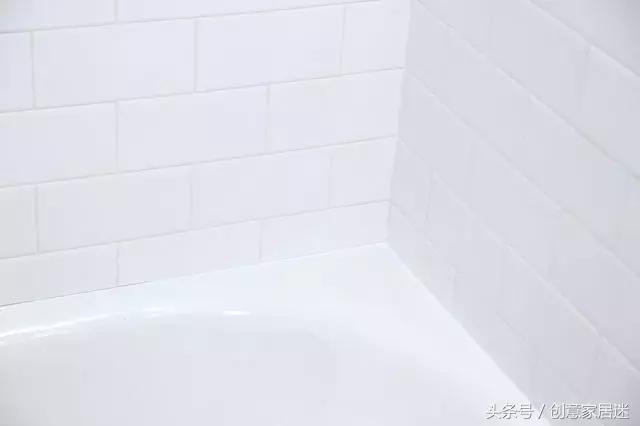食物吃完「塑膠袋」別急著丟,她剪一刀塞進「浴室排水孔」後...尤其女孩子一定要學